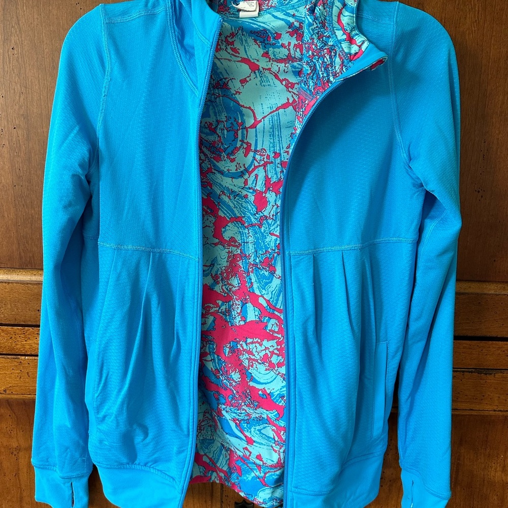 Ivivva reversible dry-fit hoodie. Girls size 12. Like new. - Picture 7 of 7